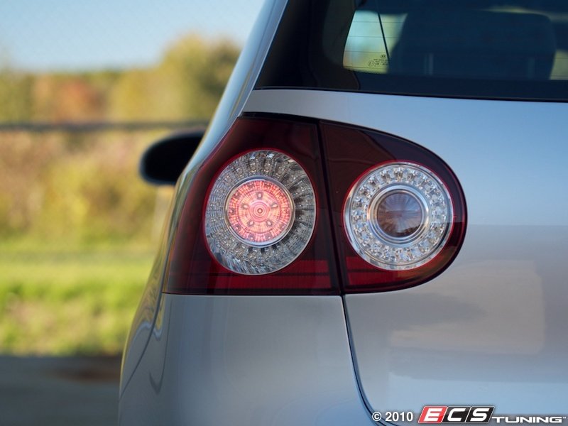 Valeo 1K0052204 European LED Tail Light Set