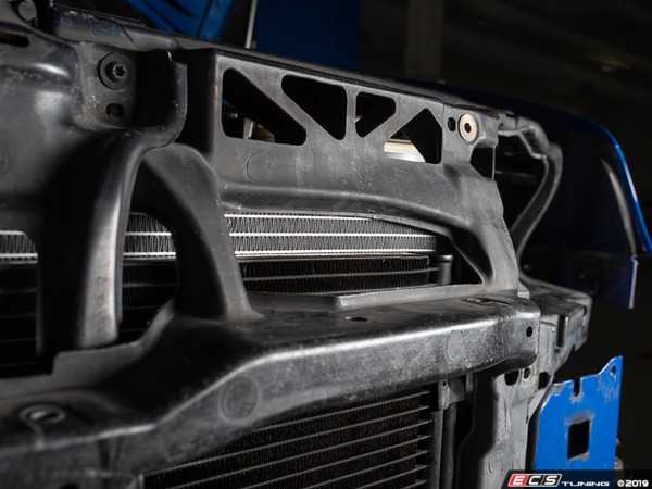 ECS - 018163ECS02KT - MK4 Performance Aluminum Radiator - With ...