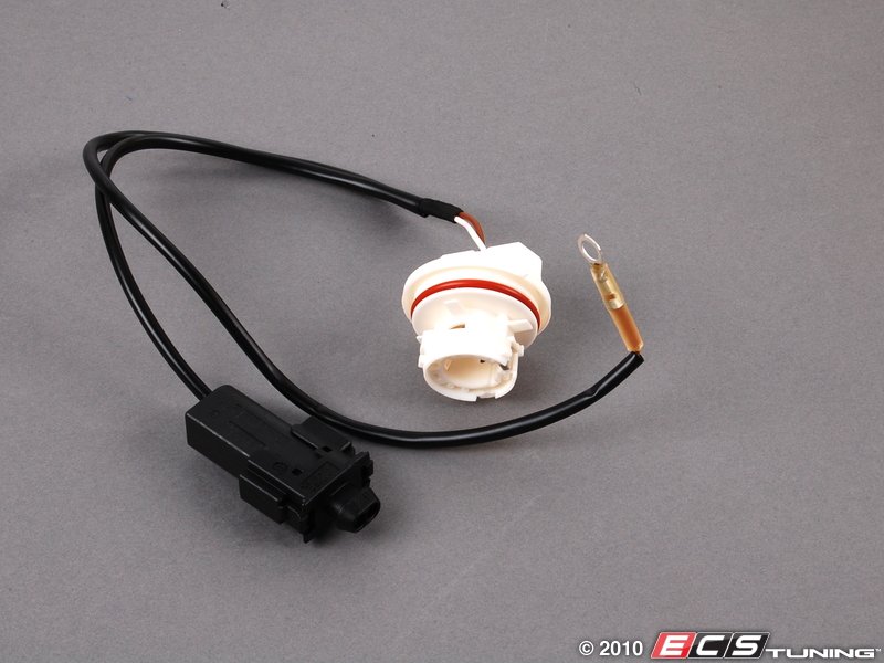 Genuine Mercedes Benz 2038260282 Turn Signal Bulb Socket Priced Each