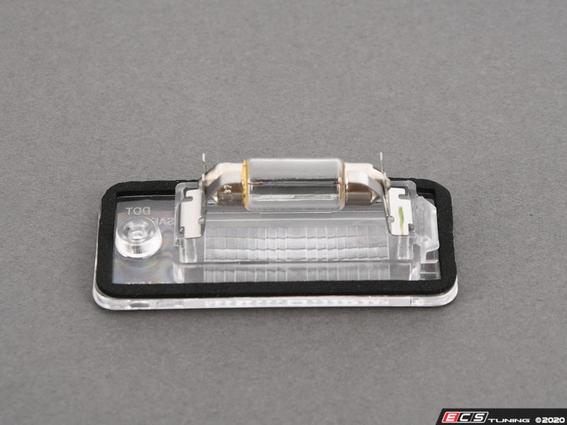 Vemo 8E0943022B License Plate Light Assembly Right