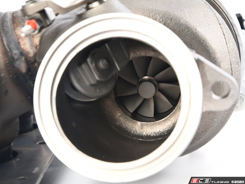 BorgWarner - 11657636423 - Turbocharger with Exhaust Manifold