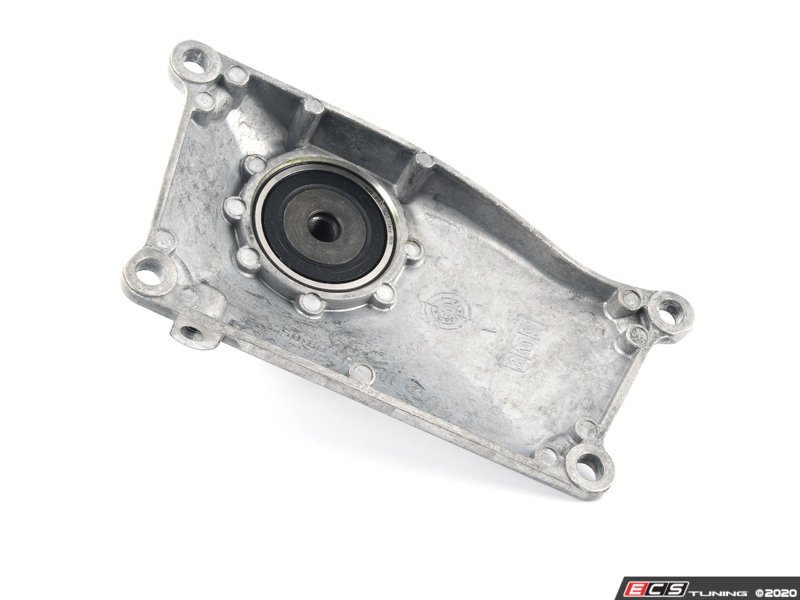 Genuine Mercedes Benz 1042002028 Engine Cooling Fan Bearing Bracket