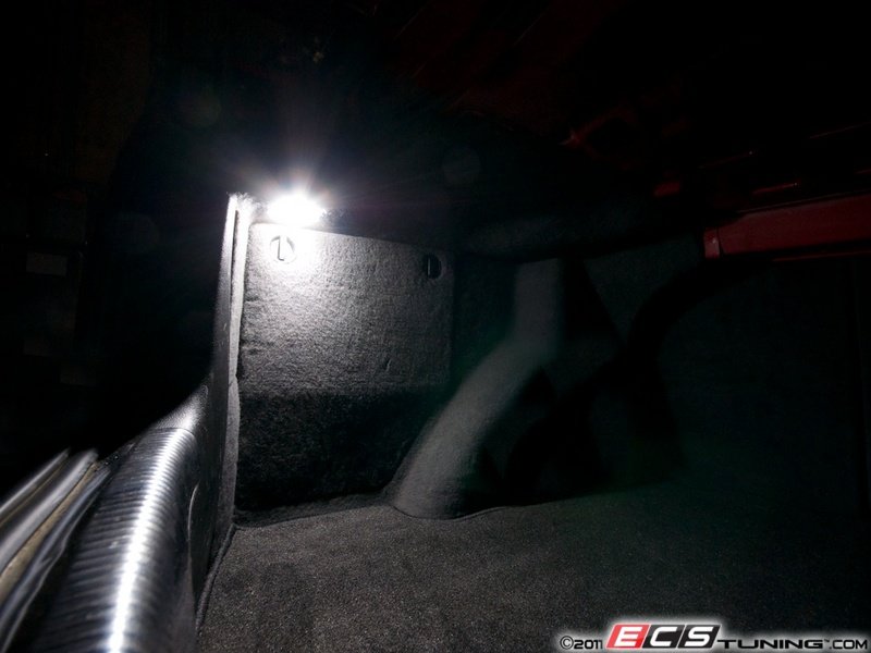 ECS News VW MKIV Jetta LED Interior Lighting Kit