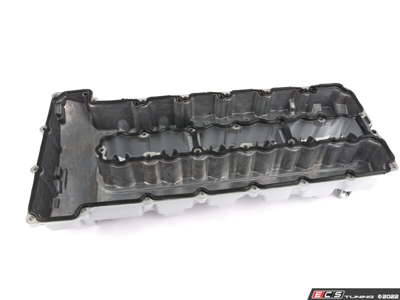 ECS Tuning N54 アルミヘッドカバー Assembled By ECS - N54 Valve Cover Upgrade Kit