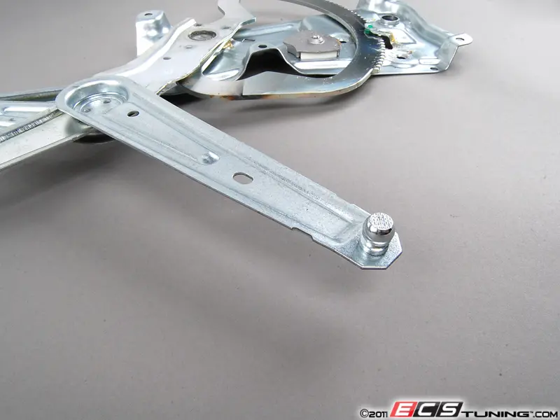 Genuine BMW 51331977610 Front Window Regulator Right (51-33-1-977-610)