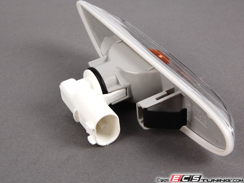 Genuine BMW 63137253325 Clear Side Marker Assembly Right (63137