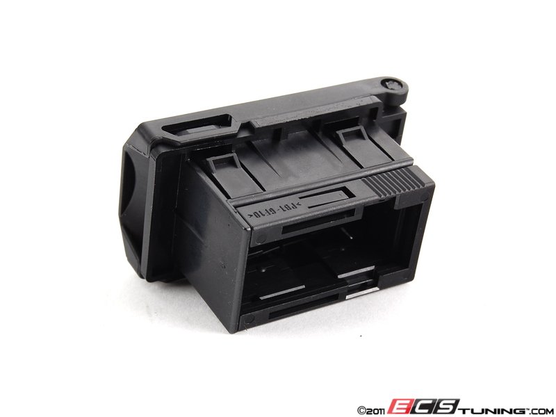 Bmw 330ci obd ii port #3