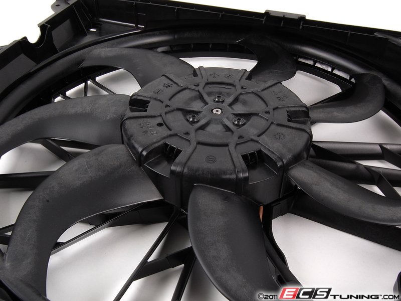 Genuine BMW 17427547305 Electric Fan Assembly With Housing (1742