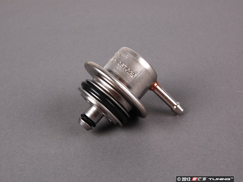 Genuine BMW 13531729320 E36 Fuel Pressure Regulator (13531729320)