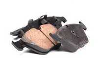 ES#1843956 - eur918a - Front Euro Ceramic Brake Pad Set - Offers excellent pedal feedback, low dust, and smooth initial bite. A favorite among BMW enthusiasts. - Akebono - BMW