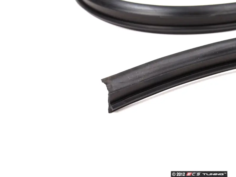 Genuine Mercedes C124 S124 W124 Rubber pad 650mm Garnish moulding 0019872460