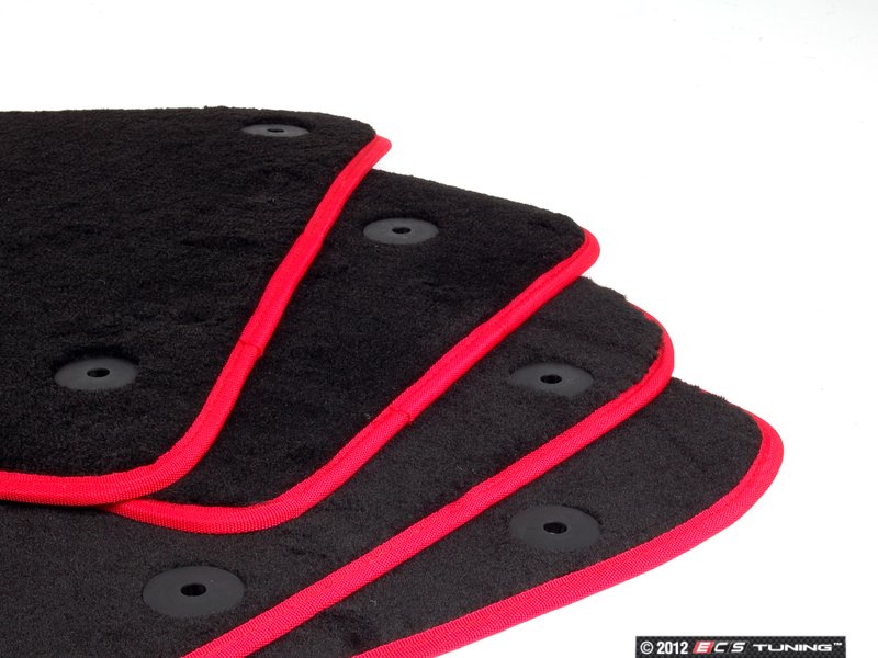 ECS News Audi B5 A4/S4/RS4 Floor Mats