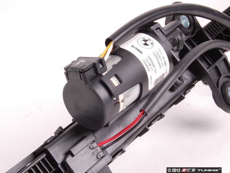 Genuine BMW 72119148511 Seat Belt Extender Left (72119148511)