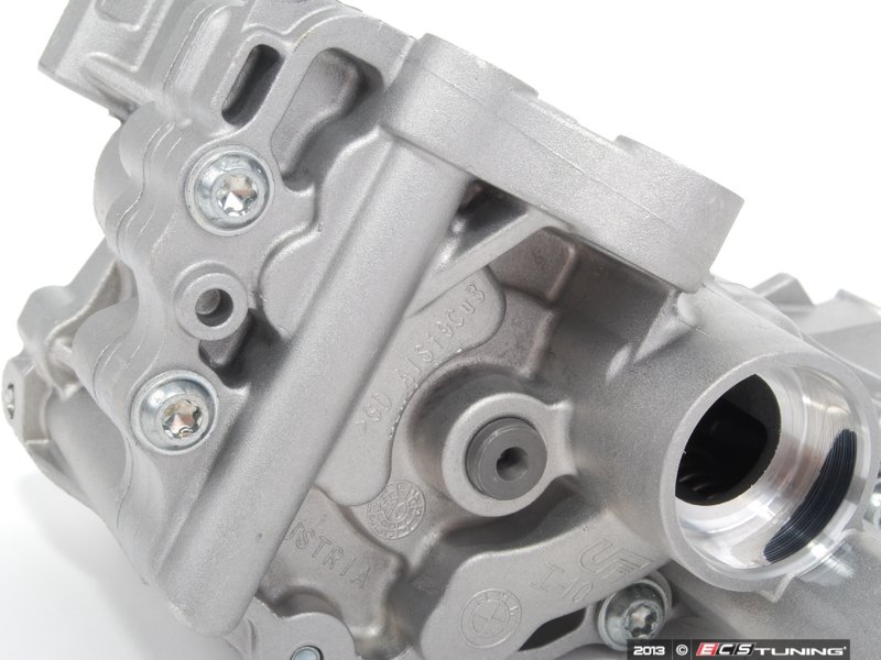 Genuine BMW 11417560250 Oil Pump (11417560250)