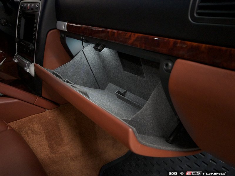 ECS News Porsche 957 Cayenne Ziza LED Interior Lighting Kit