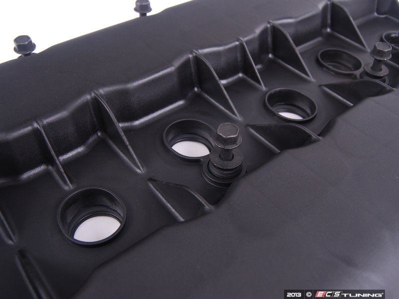 Genuine Porsche 95810513530 Valve Cover Set