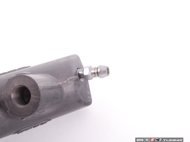 Genuine BMW 21522282055 E39 M5 Clutch Slave Cylinder (21522282055)