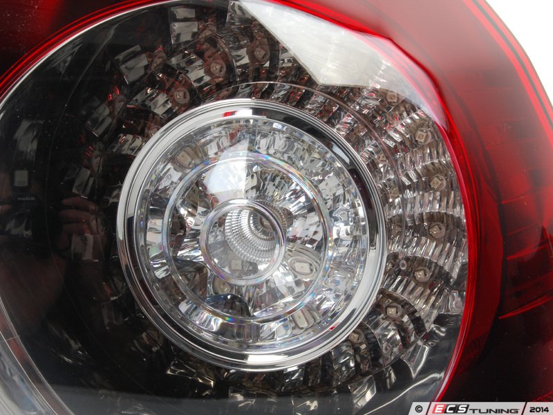 Valeo 1K0052204 European LED Tail Light Set