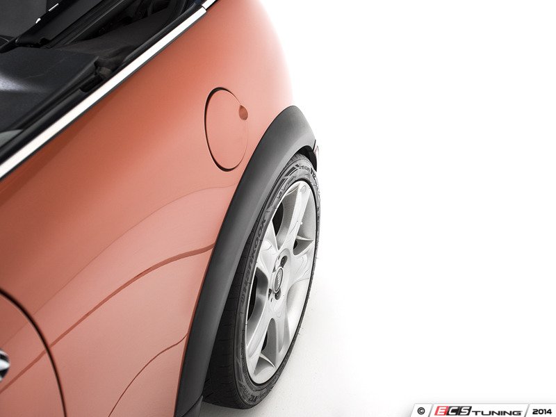 ECS News - MINI R50/R52/R53 25/30mm Wheel Spacers
