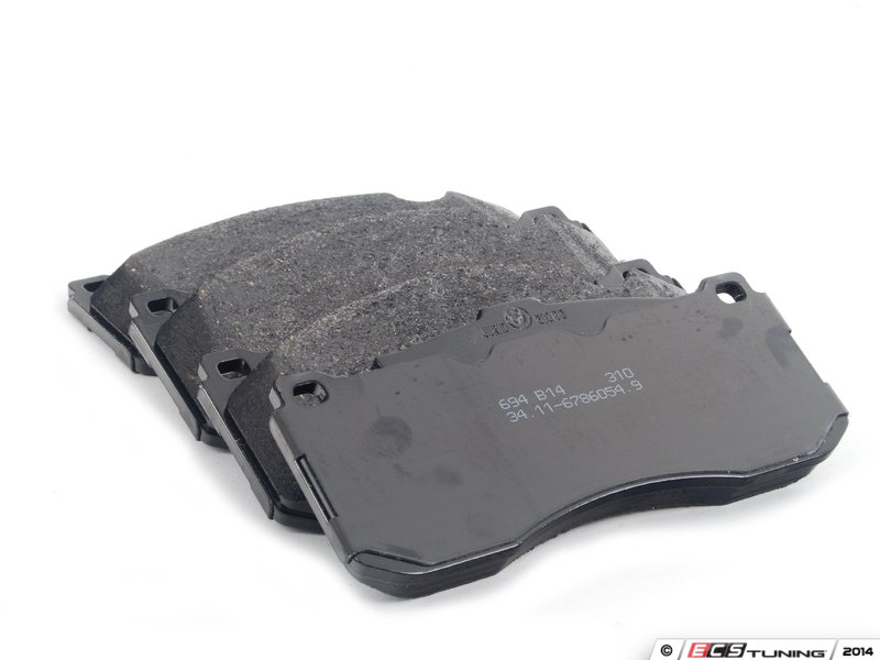 Genuine BMW 34116786044KT Front And Rear Brake Pad Kit Genuine BMW