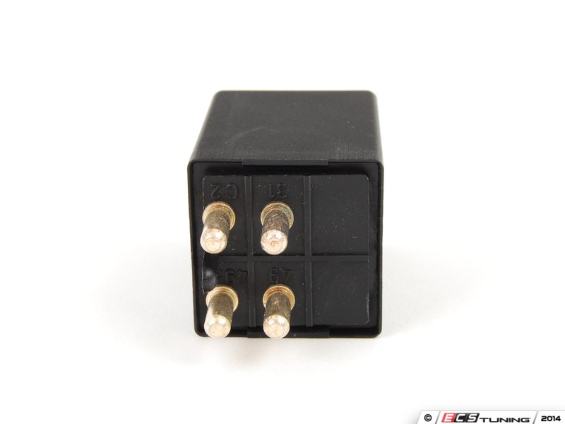 Genuine Mercedes Benz 0008211063 Turn Signal Relay