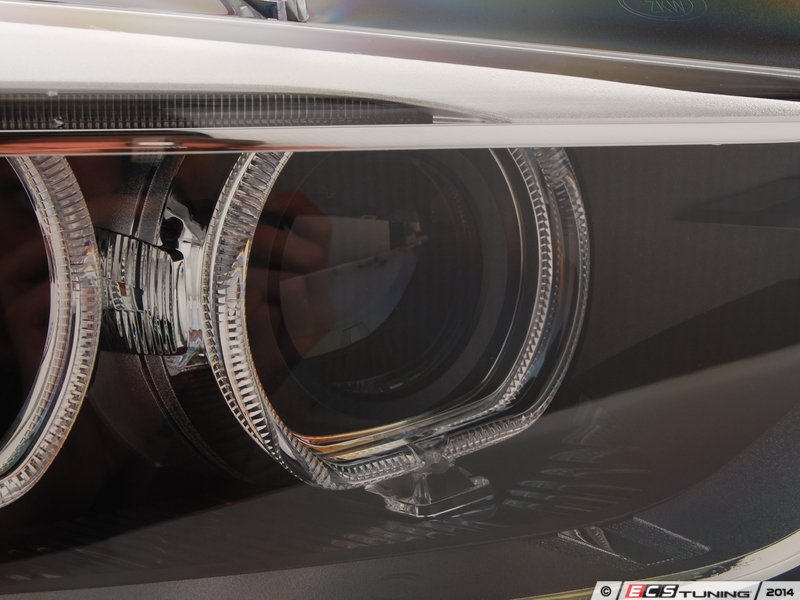 Genuine BMW 63117338708 Adaptive BiXenon Headlight Housing Right (63117338708)