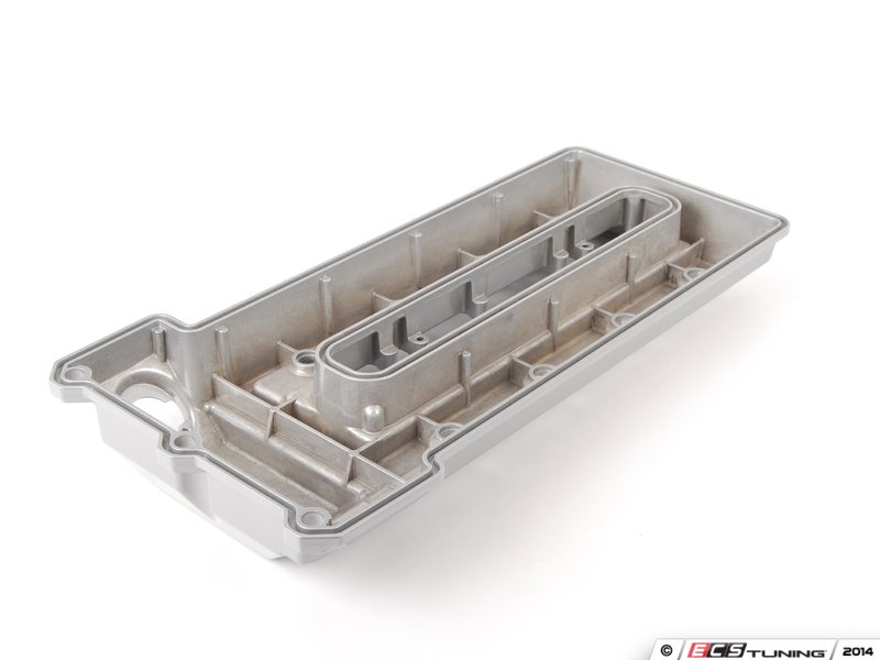 ECS News BMW E39 540i Valve Cover Repair