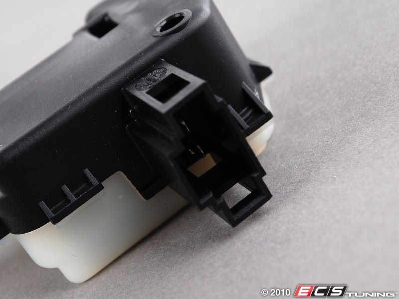 Genuine Volkswagen Audi 8E5962115B Remote Trunk Release Motor (8E5