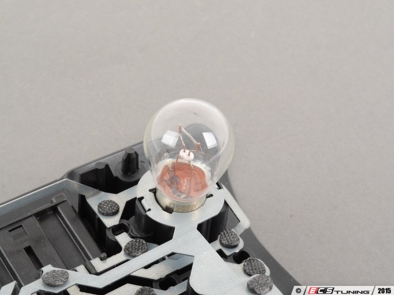 ULO 63218364729 E46 Bulb Carrier Left