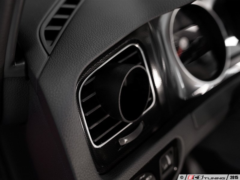 ECS News VW MK7 Golf/GTI/R ECS Angled Vent Pod Boost Gauge Kit