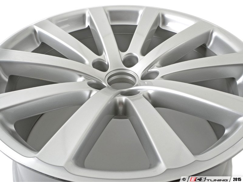 Genuine Volkswagen Audi 5N0601025K8Z8 Omanyt Rim 19x9" ET33 5x112