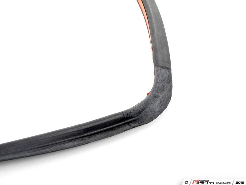 Genuine BMW - 51229061486 - E34 Rear door seal - Right (51-22-9-061-486)