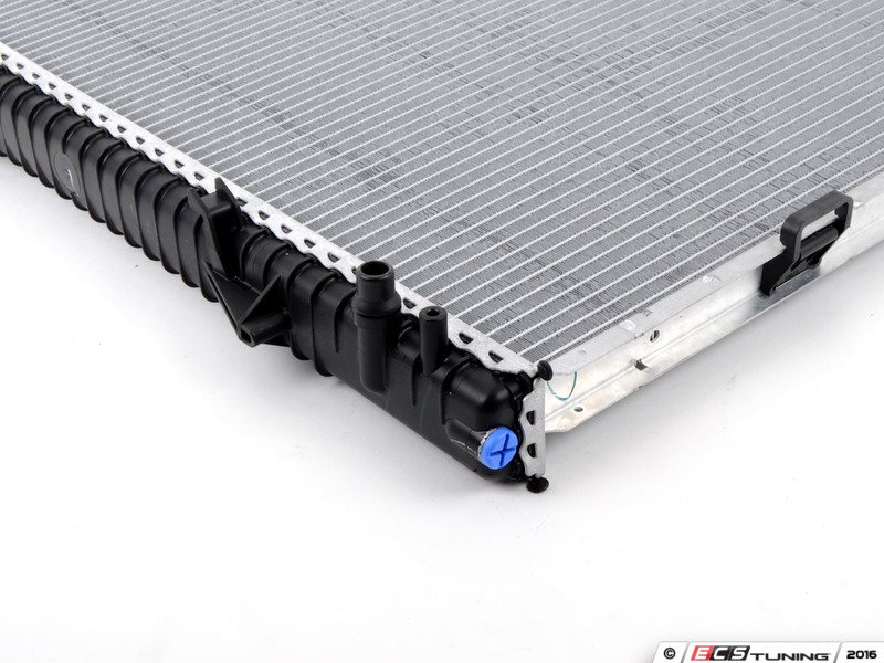 MahleBehr 17107544668 Radiator