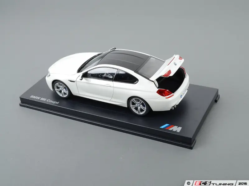 1:18 BMW M6 Coupe Scale Model - White