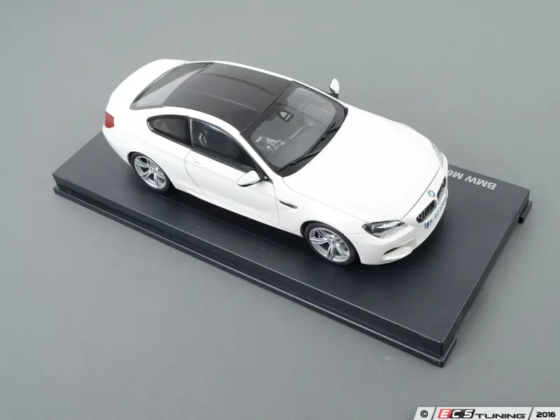 1:18 BMW M6 Coupe Scale Model - White