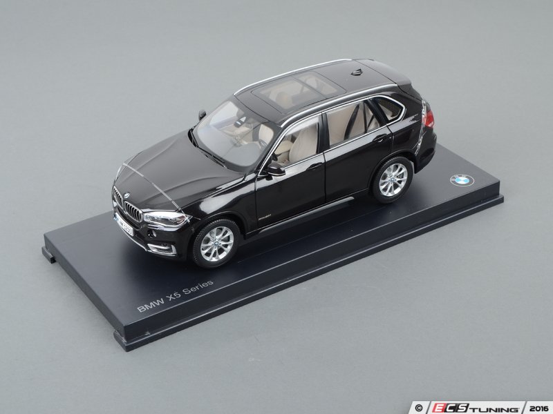 bmw 5 series scale model