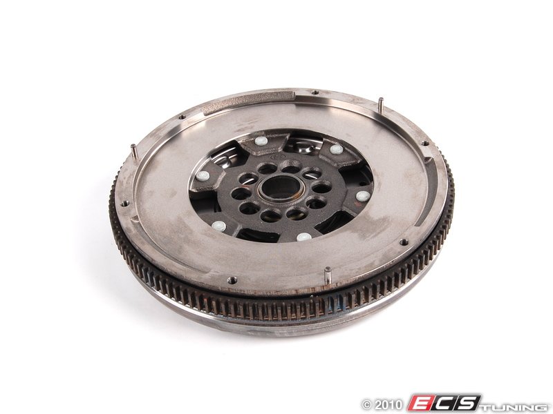 Genuine Volkswagen Audi 022105266AE Flywheel (022 105 266 AE)
