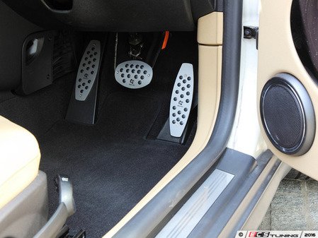 ES#3176007 - 6103-75612 - Foot Rest / Dead Pedal MINI R55/R56 LHD/RHD - High-performance looks and more grip when you need it! - 3D Design - MINI